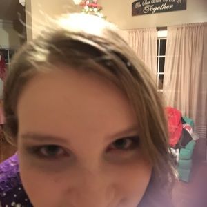 Meet your Posher, Daphene